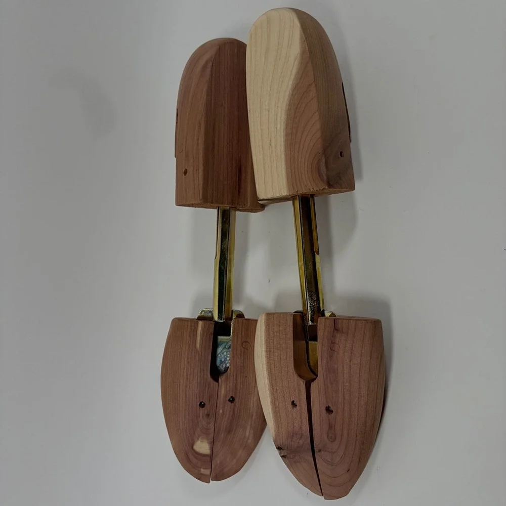 Alfani Red Cedar Wood Shoe Trees Shapers Split Toe Brass Tension Hardware Mens